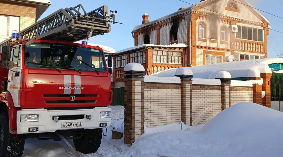 В Медведевском районе на пожаре погиб пожилой мужчина